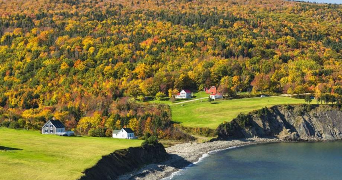 This small Canadian town will give a job and a piece of land to anyone willing to move there