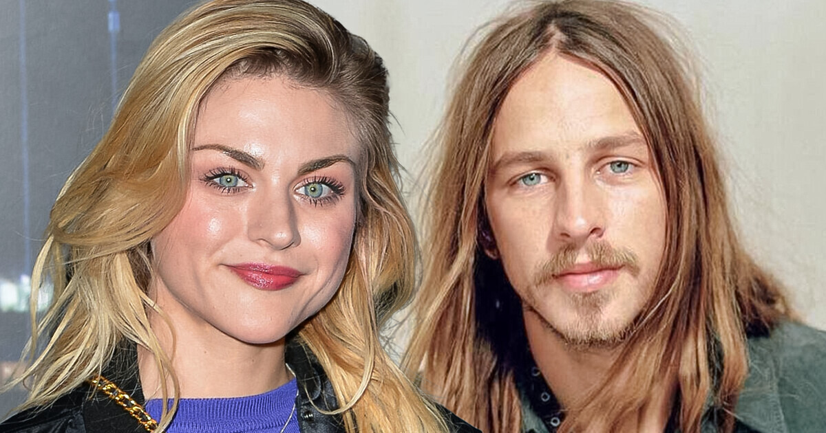 I didn't know that Frances Bean Cobain dating Riley Hawk (Tony