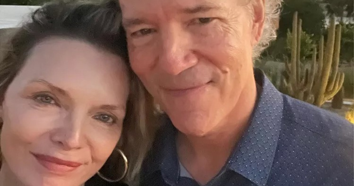 “30 Years of Bliss,” Michelle Pfeiffer and David E. Kelley Celebrate 30th Anniversary “30 Years of Bliss,” Michelle Pfeiffer and David E. Kelley Celebrate 30th Anniversary
