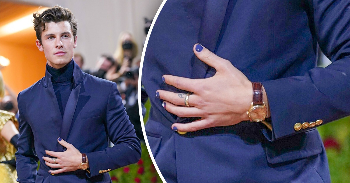 14 Male Celebs Who Wore Polished Nails and Absolutely Rocked It 14 Male Celebs Who Wore Polished Nails and Absolutely Rocked It