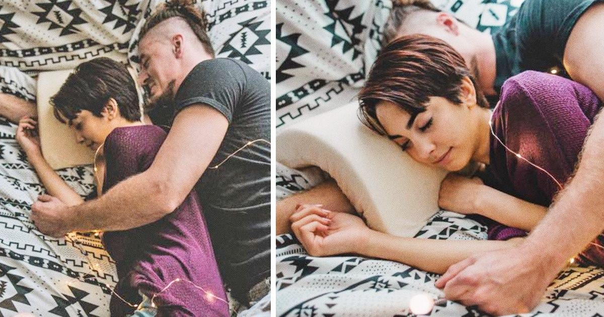 This Pillow Lets You Spoon for Hours Without Squashing Each Other’s Arms This Pillow Lets You Spoon for Hours Without Squashing Each Other’s Arms