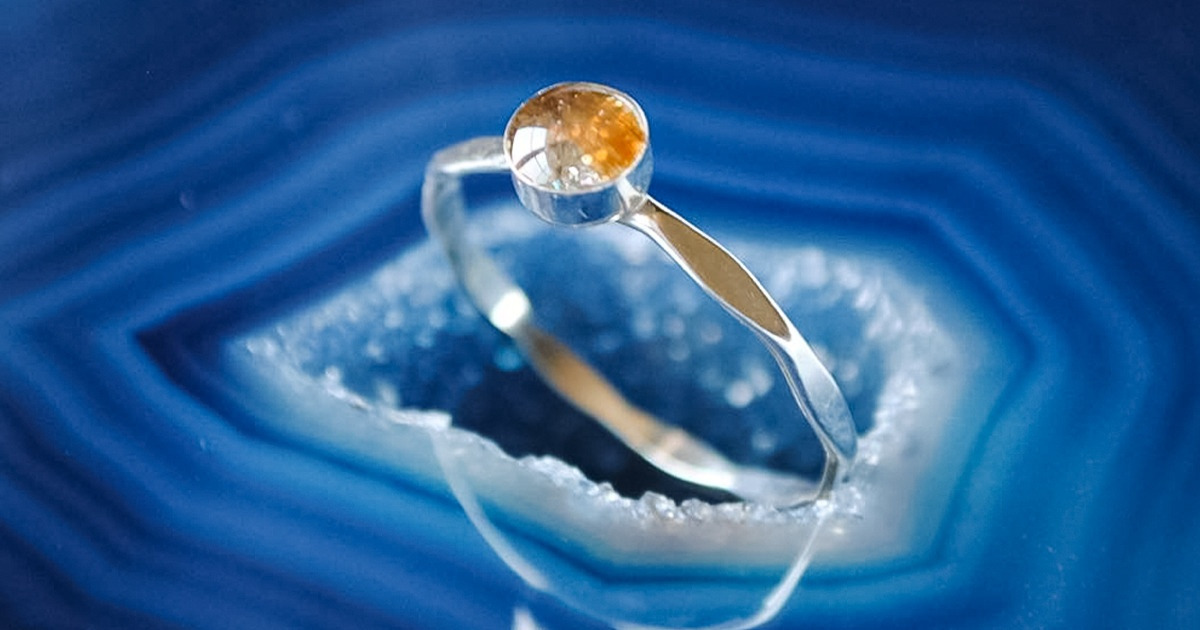 Moms Are Turning Their Babies’ Umbilical Cords Into Jewelry, and We Don’t Know How to Feel