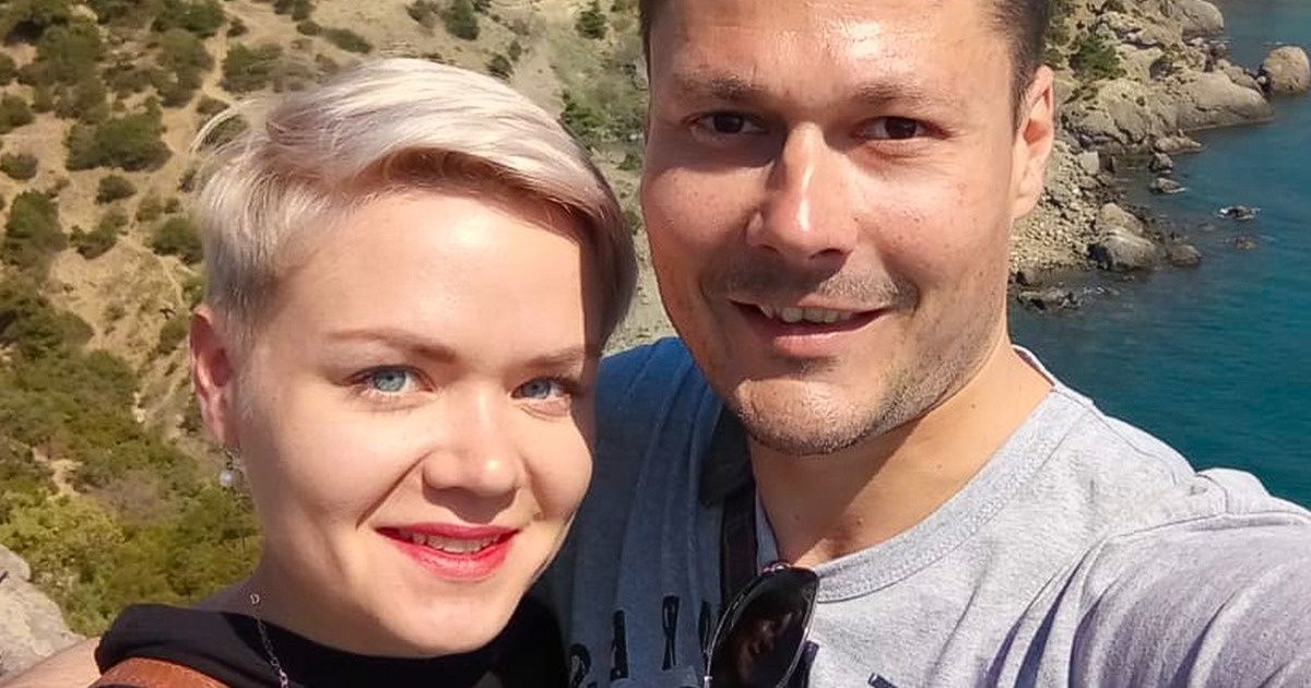 My Husband and I Have Been Sleeping Separately for 7 Years, and Now We’re Happier My Husband and I Have Been Sleeping Separately for 7 Years, and Now We’re Happier