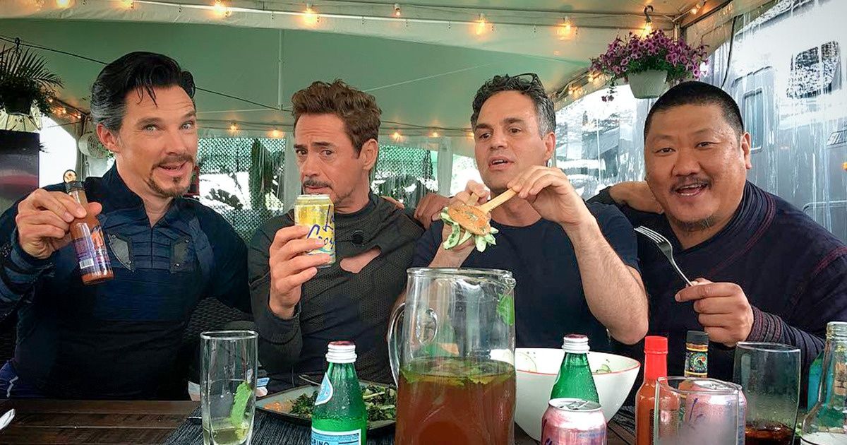 20 Movie Casts Who’ve Become True Families 20 Movie Casts Who’ve Become True Families