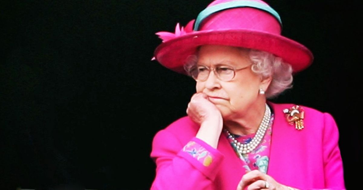 14 Surprising Rules of Royal Etiquette Even the Queen Can’t Break