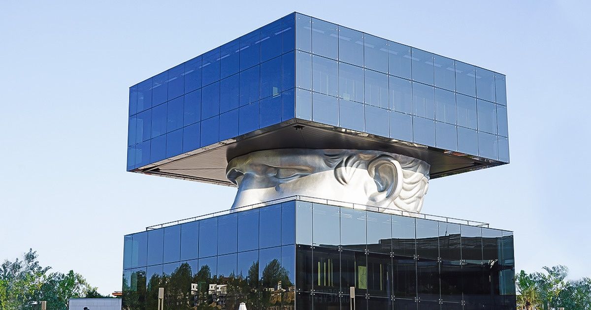 15+ Unusual Buildings That Made Us Wonder What It Would Be Like to Live in Them