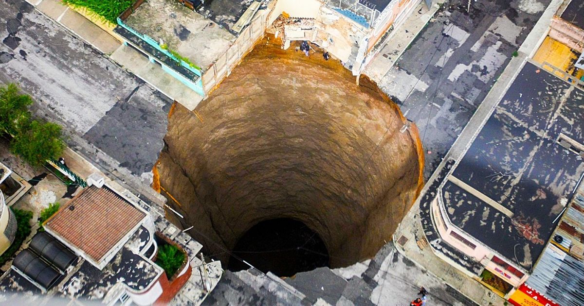20 Most Mysterious Holes on Earth