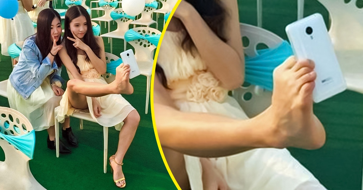 17 Photos That Vividly Show What Social Media Is Doing to Us 17 Photos That Vividly Show What Social Media Is Doing to Us