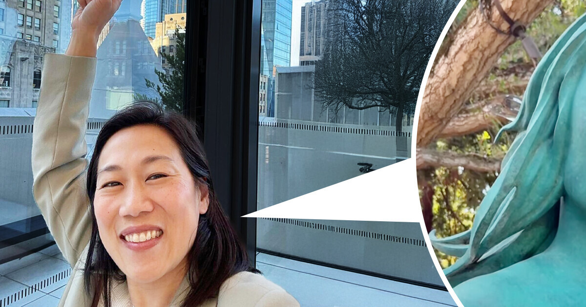 Mark Zuckerberg Gave His Wife Priscilla a Giant Statue of Her, the Pics Sparked Online Debate Mark Zuckerberg Gave His Wife Priscilla a Giant Statue of Her, the Pics Sparked Online Debate