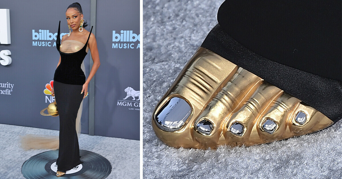 15 Celebrities Whose Shoes Immediately Got Our Attention