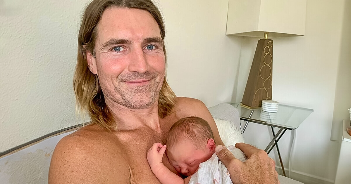 A Dad Desperately Dashes From Australia to America to Stop His Ex Putting His Newborn Daughter Up for Adoption A Dad Desperately Dashes From Australia to America to Stop His Ex Putting His Newborn Daughter Up for Adoption