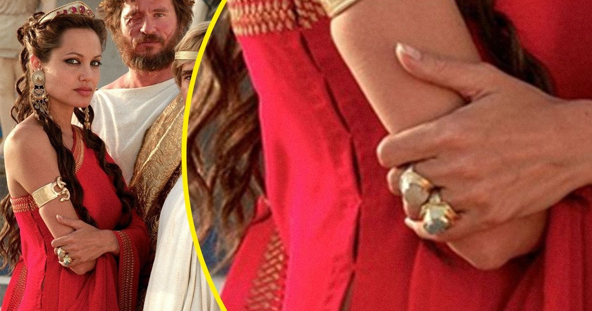 10+ Times When Makeup and Costume Artists Really Messed Up 10+ Times When Makeup and Costume Artists Really Messed Up