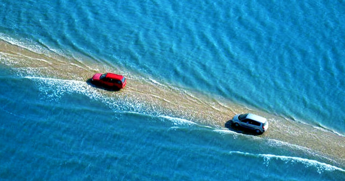 This crazy road in France disappears underwater twice a day