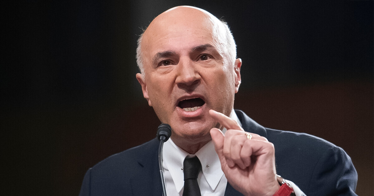 Millionaire Warns Couples to Never Combine Their Money, “I Don’t Care How in Love You Are” Millionaire Warns Couples to Never Combine Their Money, “I Don’t Care How in Love You Are”