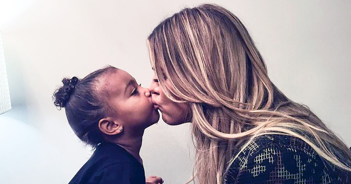 Aunts Play a Crucial Role in Every Child’s Life, and Here’s Why Aunts Play a Crucial Role in Every Child’s Life, and Here’s Why