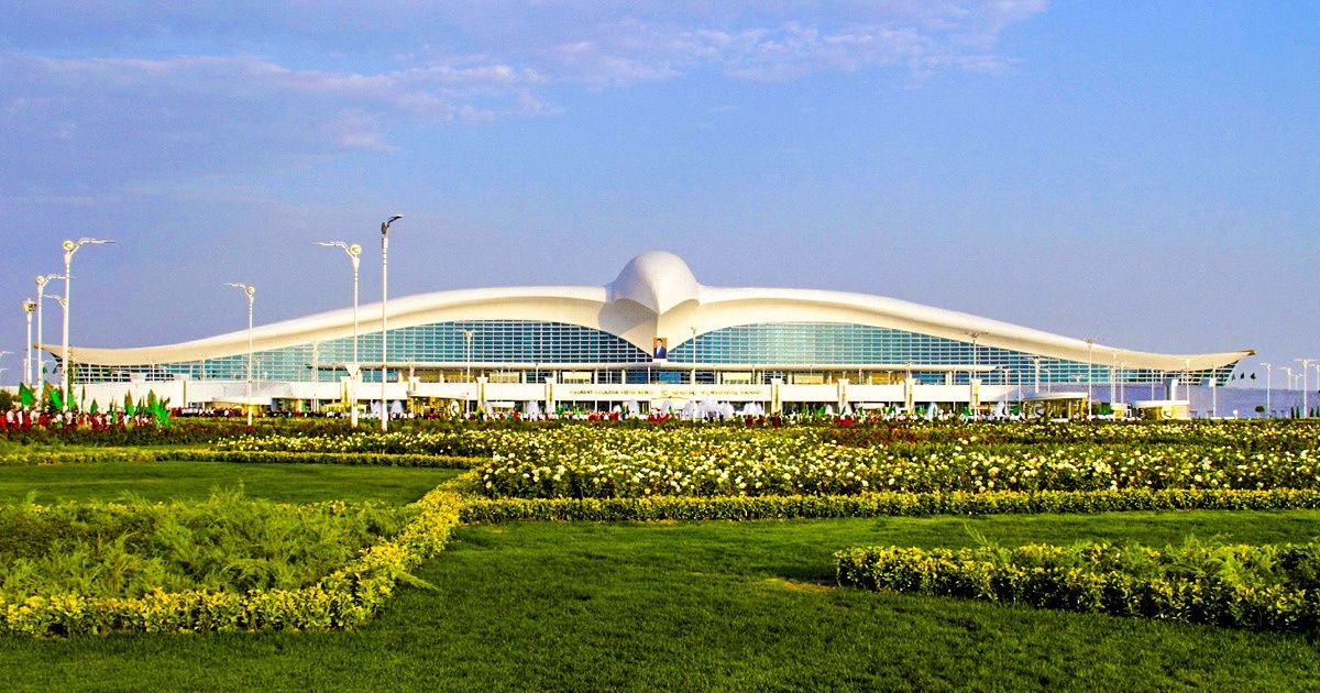 16 Stunning Airports Across the World We’d Like to Stay at Forever