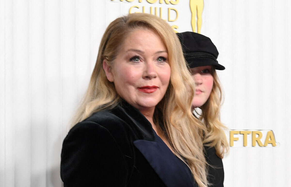 Christina Applegate Hospitalized Due to Kidney Infection Christina Applegate Hospitalized Due to Kidney Infection
