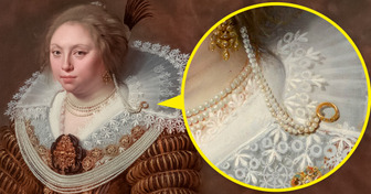 13 Pieces of Jewelry From the Past That Had a Really Weird Purpose