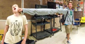 25 Times a Panoramic Photo Failed So Badly It Looked Like a Nightmare