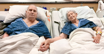 A Couple Married for 69 Years Spend Their Last Moments Holding Hands In A Hospital Bed