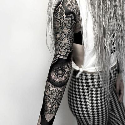 33 Breathtaking Blackout Tattoo Ideas for Men  Women in 2023