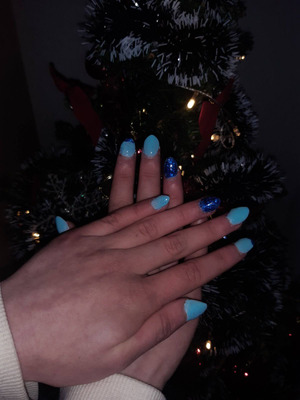 Comment with image on Bright Side