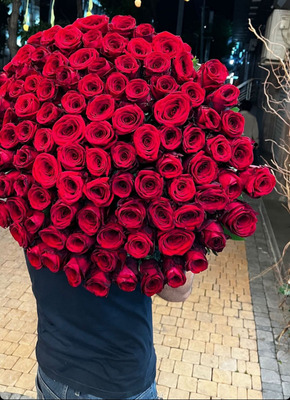 Comment with image on Bright Side