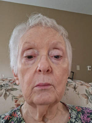 Comment with image on Bright Side
