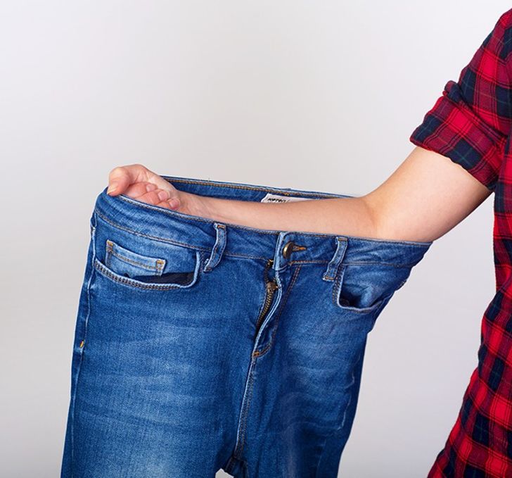 How Your Jeans Should Fit (Tips + Tricks for Buying the Perfect