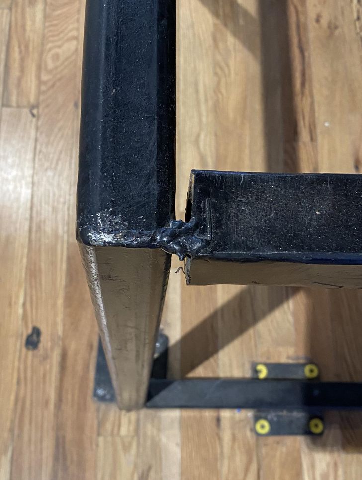 18 Pics That Show What Happens When the Handyman Wakes Up on the Wrong Side of the Bed
