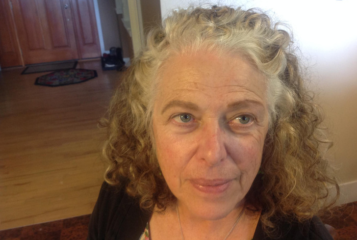 A Grandma of Almost 80 Got a Brow Lesson, With One Side Done for Comparison