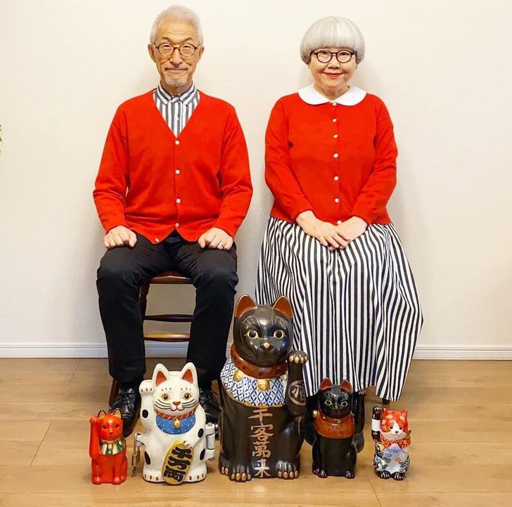 Meet a Japanese Couple Who've Been Married for 43 Years and Always Dress in Matching  Outfits / Bright Side