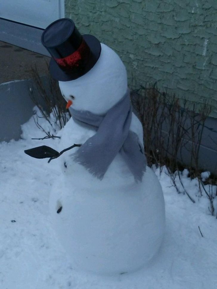 28 Icy Photos Proving Winter Is Not for the Faint-Hearted
