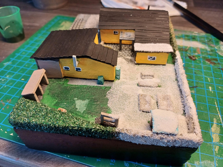 A Childhood Home at 1:200 for a Dad’s 60th Birthday, With All Four Seasons at Once