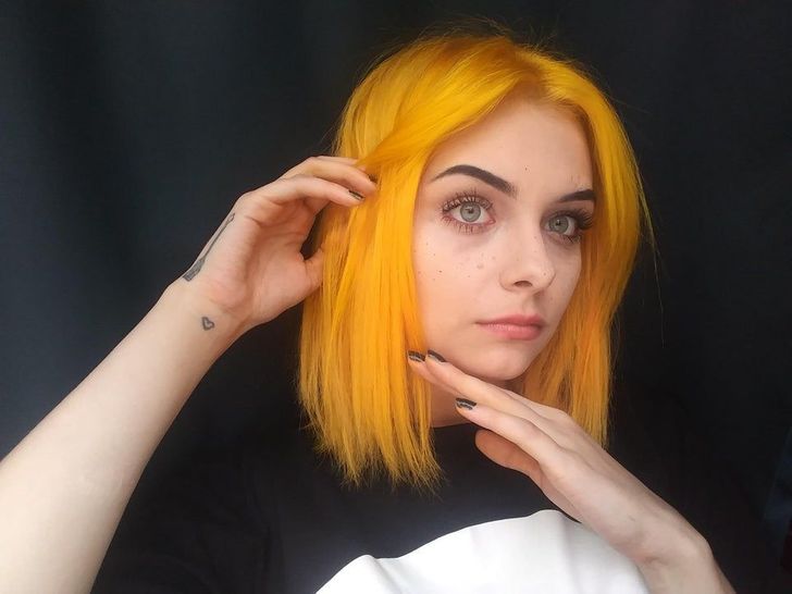 18 Girls Who Were Brave Enough to Dye Their Hair a Bright Color ...