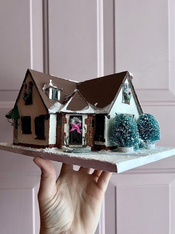 An Aunt’s House in Miniature, From a Maker Who Gives Every Copy Away
