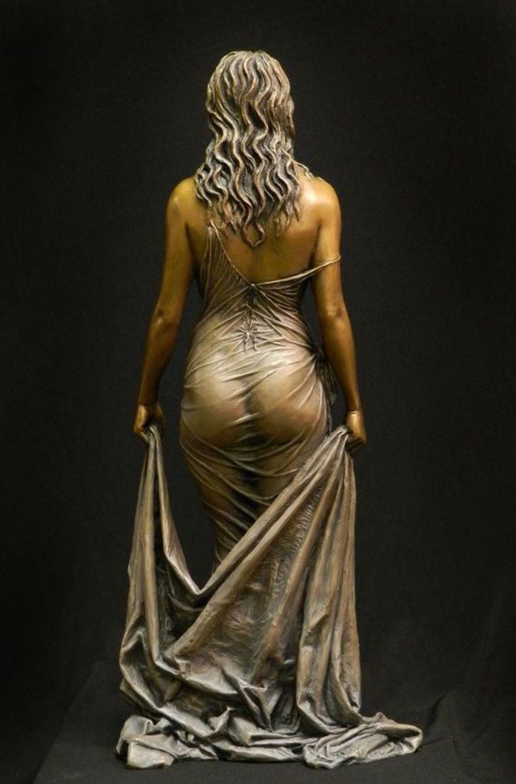25 Sculptures That Are Too Beautiful for This World