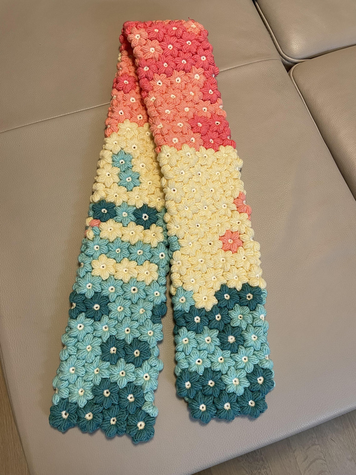 A Scarf of 366 Flowers for the Year a Daughter Was Born
