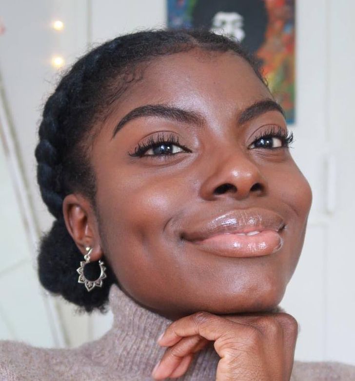 A Woman Shares Photo Of Her Smooth Skin On Reddit And Everyone Is Amazed Here