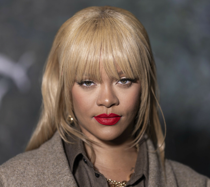 “This Can’t Happen Again,” Rihanna Caused a Stir by Debuting Her New ...