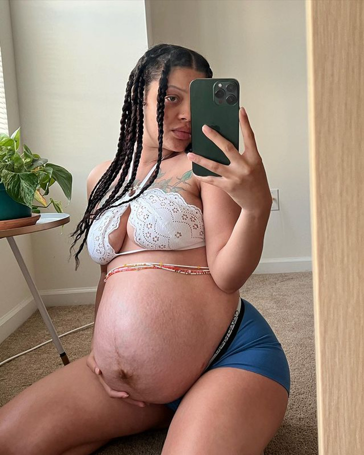 8 Moms Show Off Their 'Real' Postpartum Bodies and How They're Learning to  Love Them