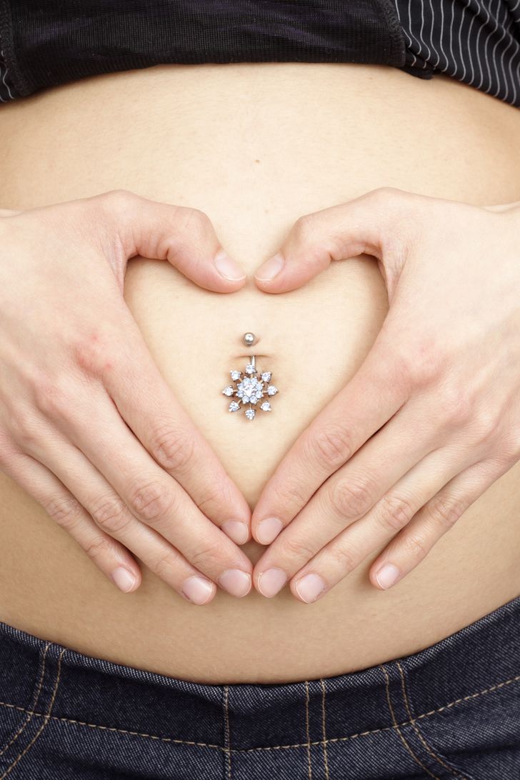 horizontal belly button shape