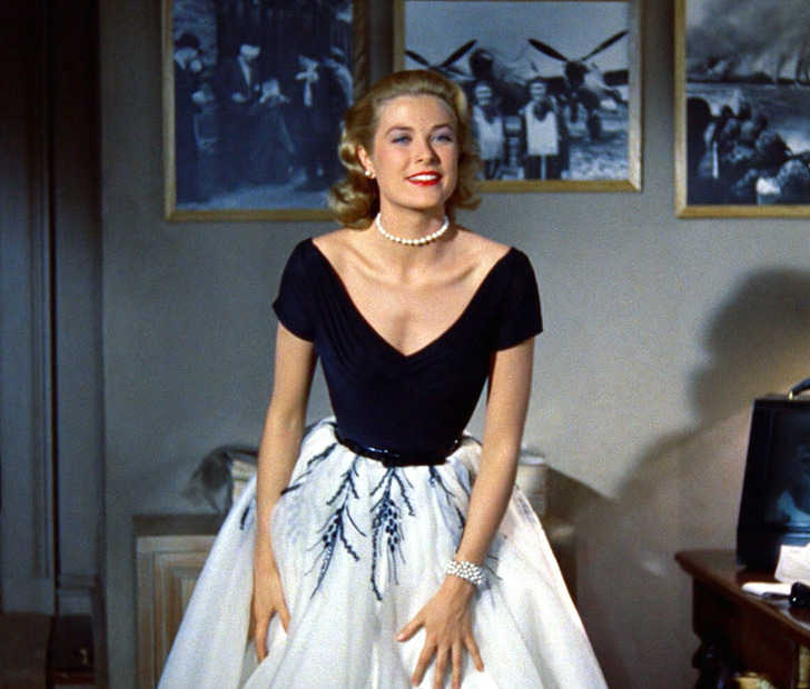 9 Legendary Dresses of Old Hollywood That Can Easily Outshine Modern ...