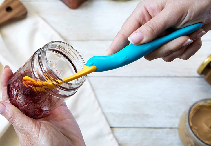 Shoppers with arthritis swear by this $9 nonslip jar opener