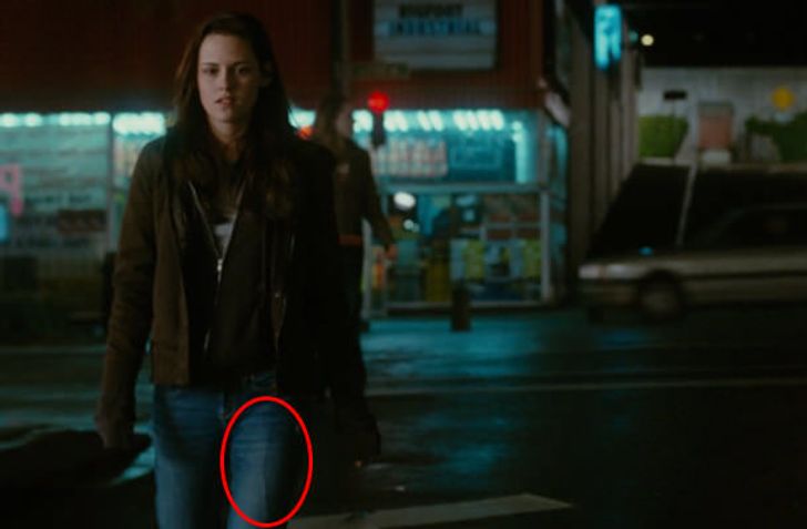20 Unbelievably Obvious Movie Mistakes You Most Likely Missed