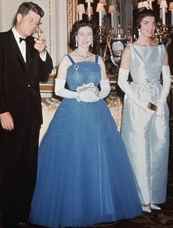 What Elizabeth II Used to Wear Before She Found Her Universal Style ...