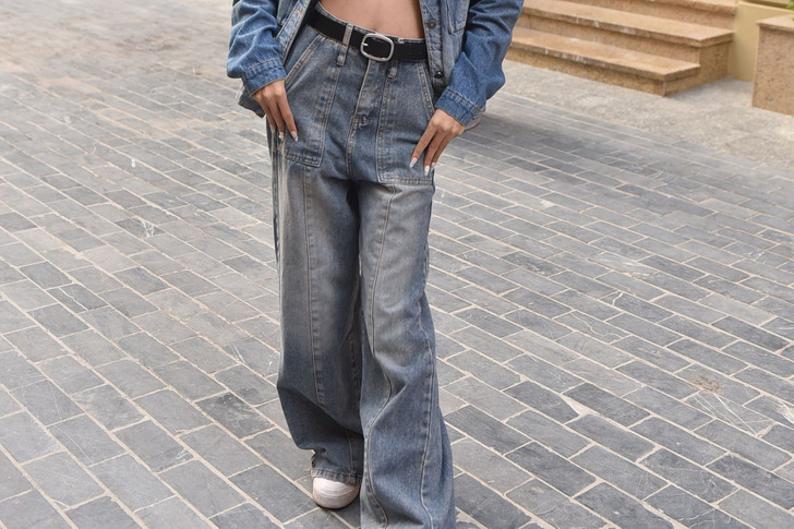 Smoky gray wide-leg jeans