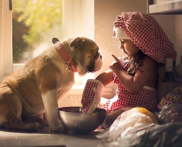 Photographer Captures Kids Snuggling With Furry Friends and We Can’t Believe How Aww-Dorable They Are