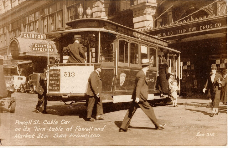 1945: a cable car on the Powell Street turntable