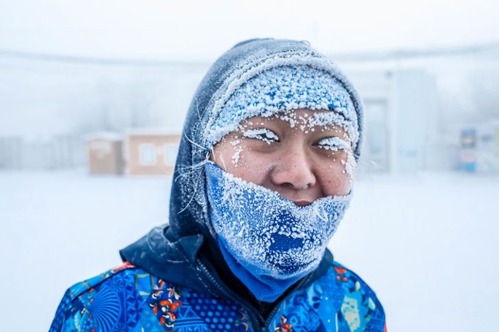28 Icy Photos Proving Winter Is Not for the Faint-Hearted